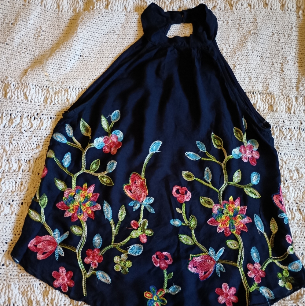 Vinace Blue w/Floral, High Collar, Sleeveless Pullover